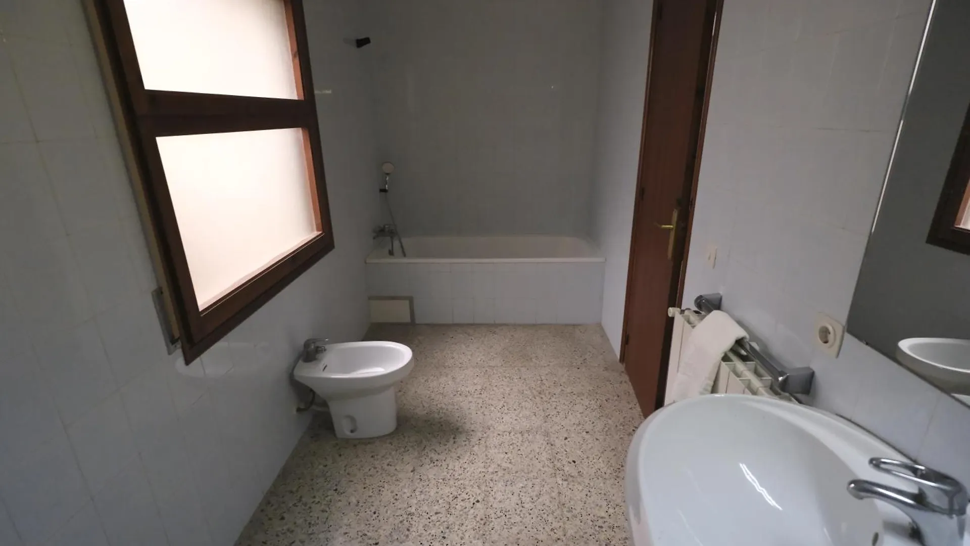 Guest house Pensio Fluvia Hotel Bascara Spain